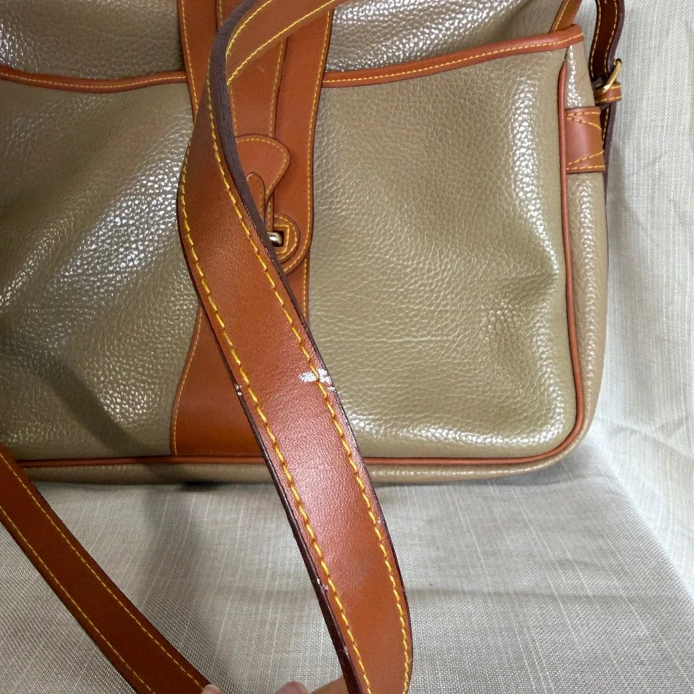 Dooney & Bourke All Weather Leather Briefcase Messenger Bag Taupe Tan Vintage